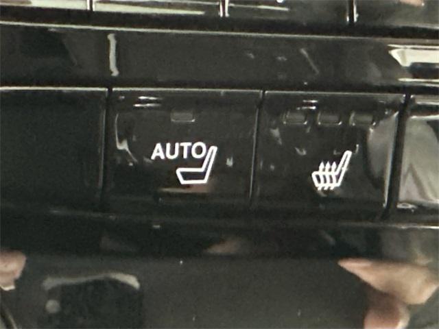 used 2023 Acura MDX car, priced at $39,500