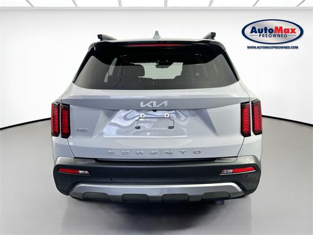 used 2022 Kia Sorento car, priced at $31,000