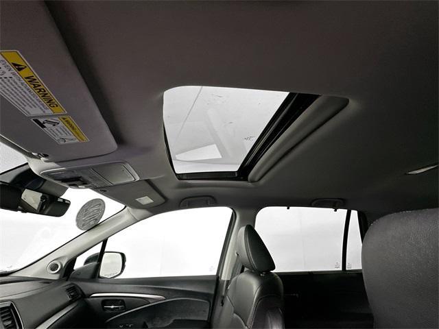 used 2022 Honda Pilot car, priced at $34,000
