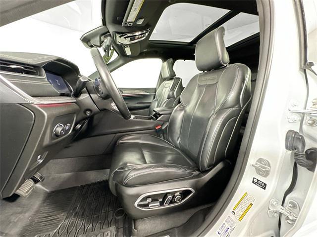 used 2022 Jeep Grand Cherokee car, priced at $37,000