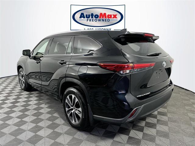 used 2022 Toyota Highlander car, priced at $36,000