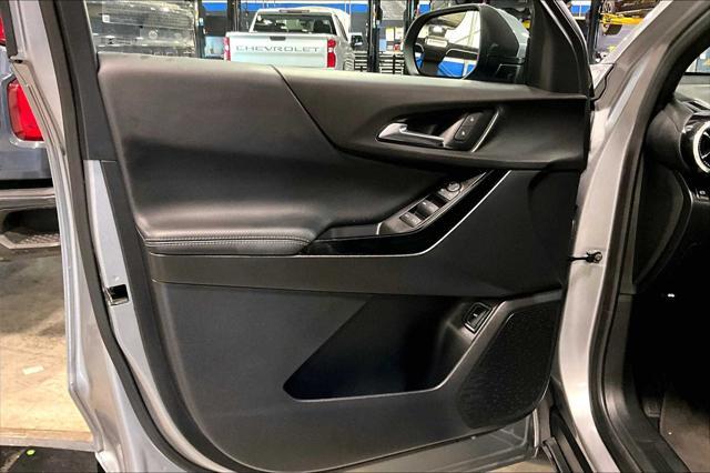used 2025 Chevrolet Equinox car, priced at $30,300