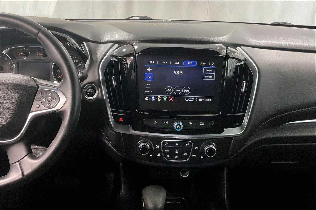 used 2023 Chevrolet Traverse car, priced at $28,900