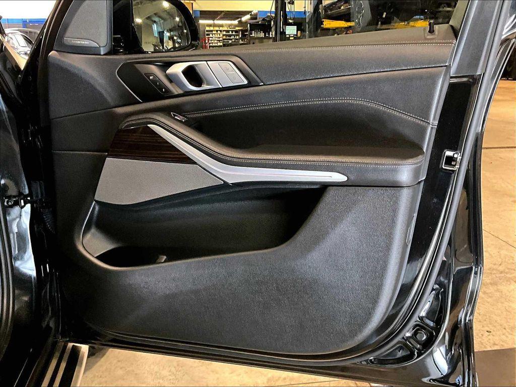 used 2021 BMW X7 car, priced at $38,475