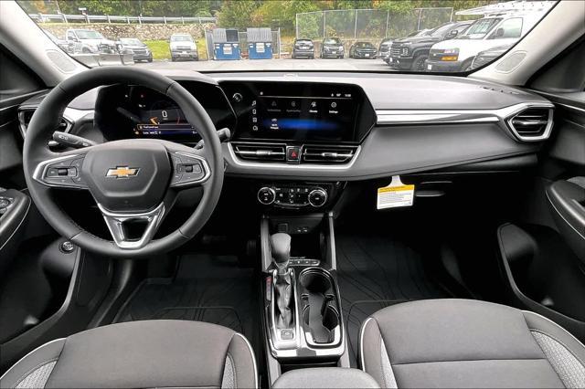 new 2025 Chevrolet TrailBlazer car, priced at $29,580