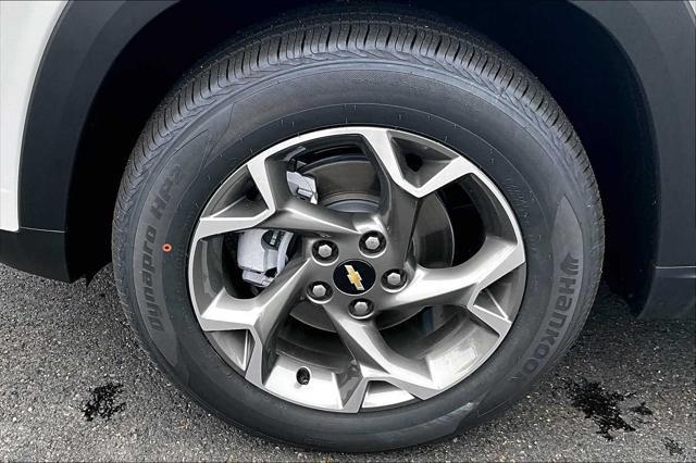 new 2025 Chevrolet Trax car, priced at $25,735
