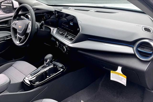 new 2025 Chevrolet Trax car, priced at $25,735