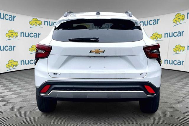 new 2025 Chevrolet Trax car, priced at $25,735