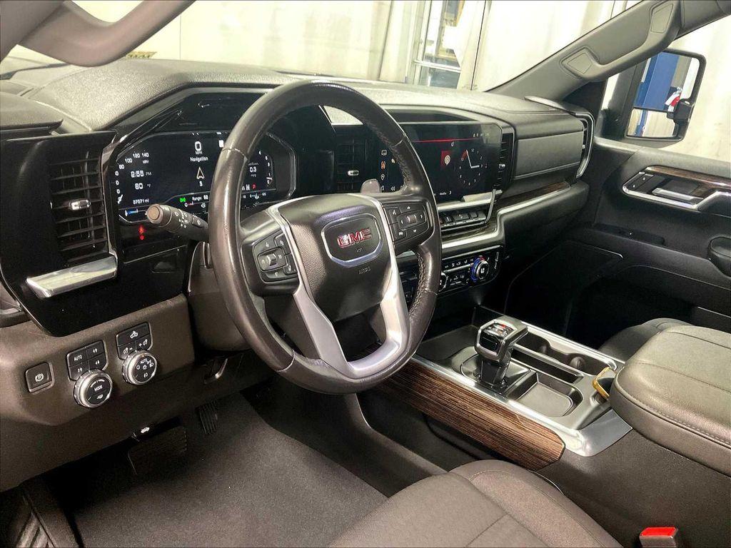 used 2023 GMC Sierra 1500 car, priced at $44,900