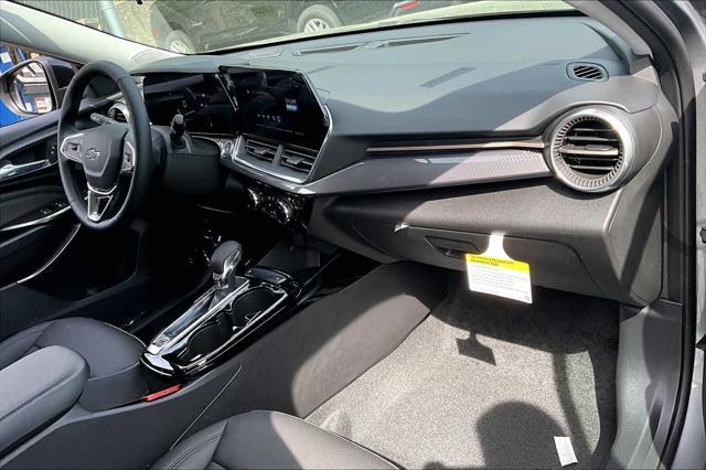 new 2025 Chevrolet Trax car, priced at $26,955