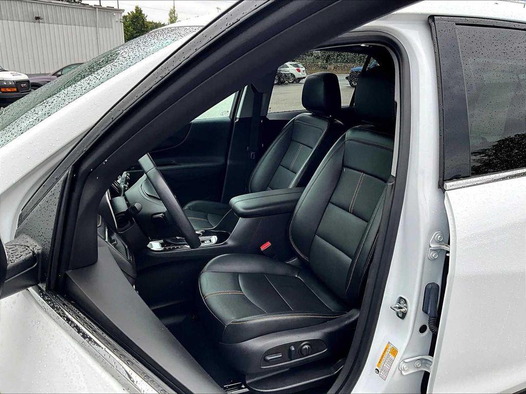 used 2022 Chevrolet Equinox car, priced at $25,700