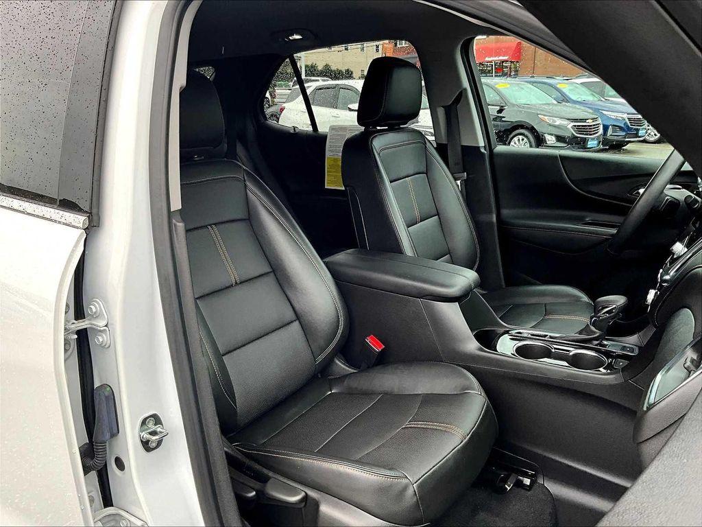 used 2022 Chevrolet Equinox car, priced at $25,700