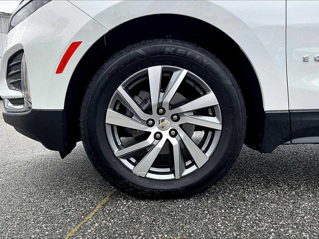 used 2022 Chevrolet Equinox car, priced at $25,700