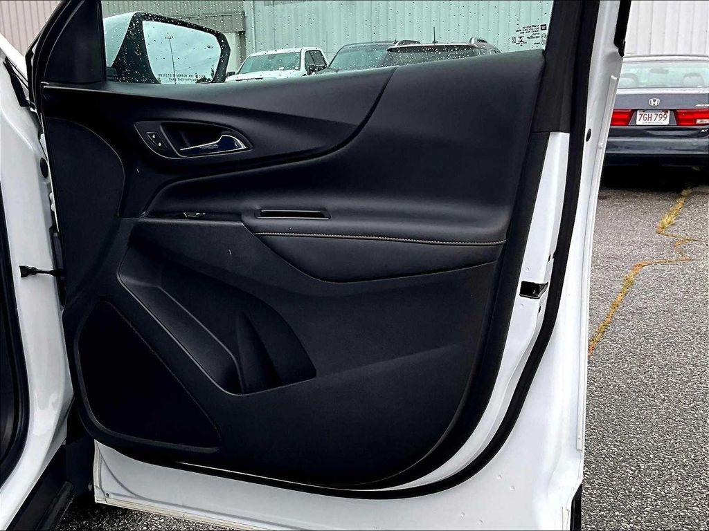 used 2022 Chevrolet Equinox car, priced at $25,700