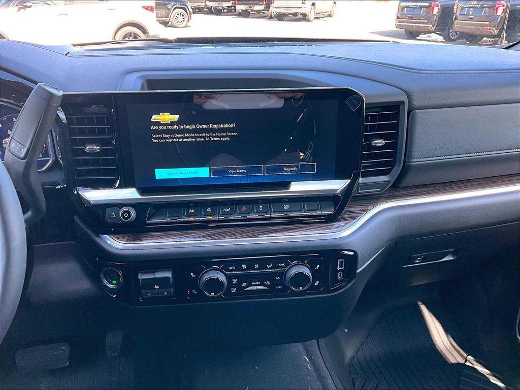 new 2025 Chevrolet Silverado 1500 car, priced at $52,275
