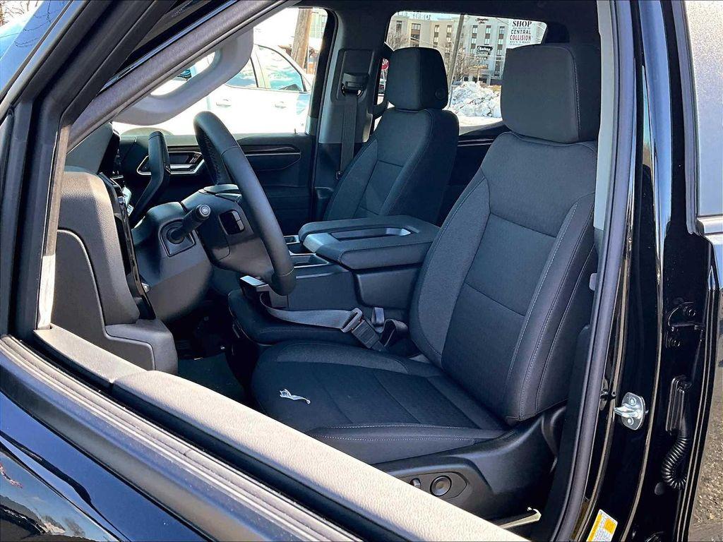 new 2025 Chevrolet Silverado 1500 car, priced at $52,275