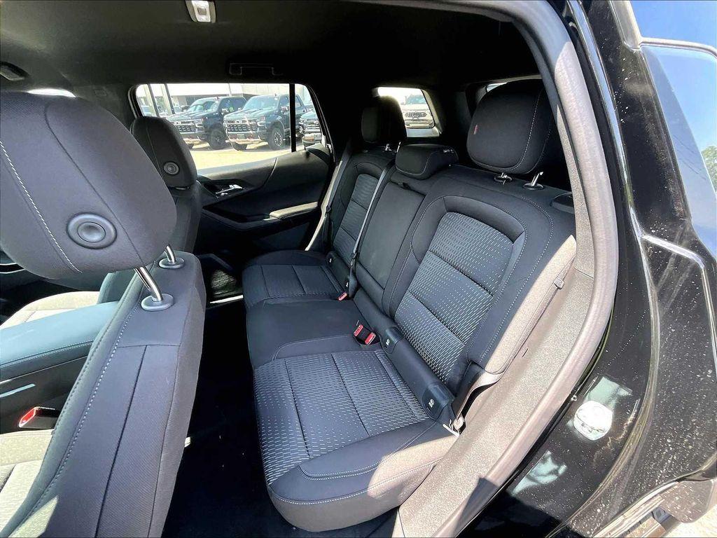 new 2026 Chevrolet Equinox car, priced at $31,585