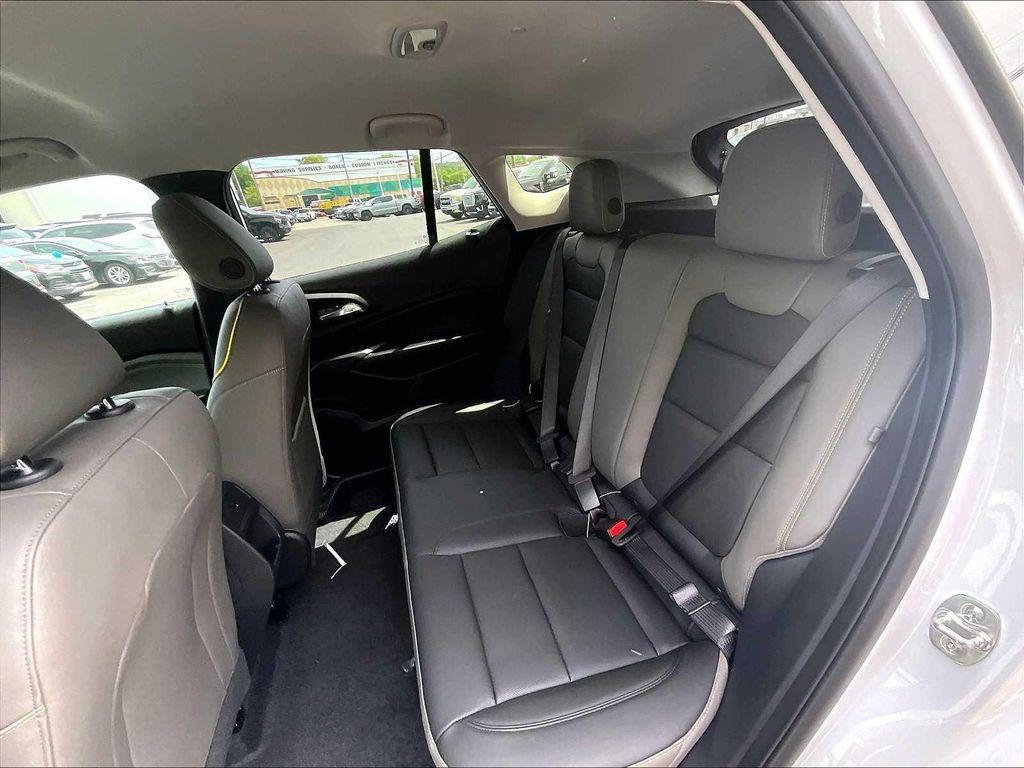new 2025 Chevrolet Trax car, priced at $26,205