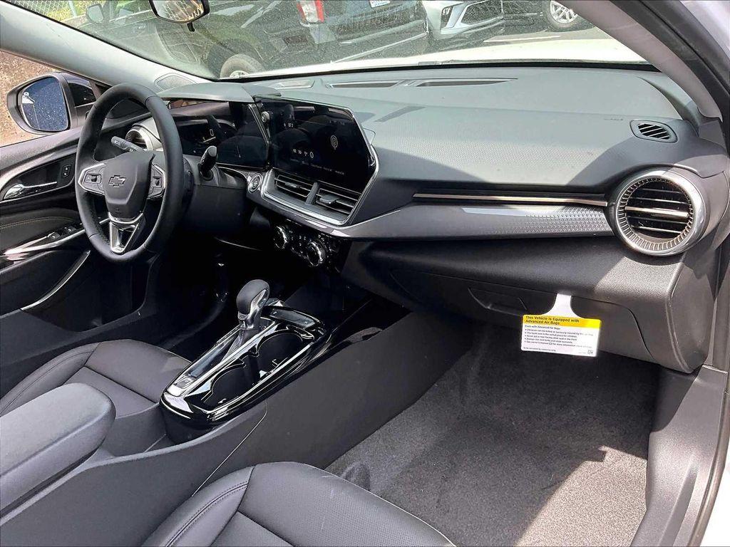 new 2025 Chevrolet Trax car, priced at $26,205
