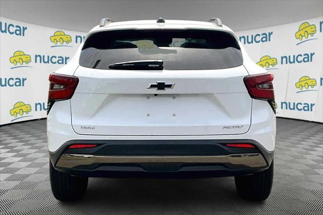 new 2025 Chevrolet Trax car, priced at $26,955