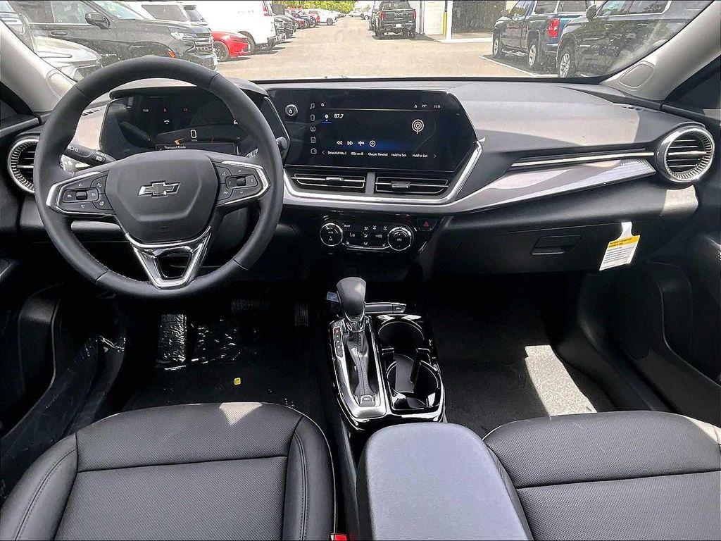 new 2025 Chevrolet Trax car, priced at $26,205