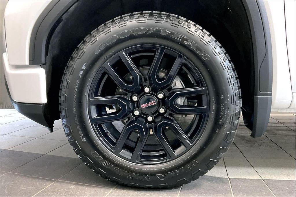 used 2024 GMC Sierra 1500 car, priced at $49,200