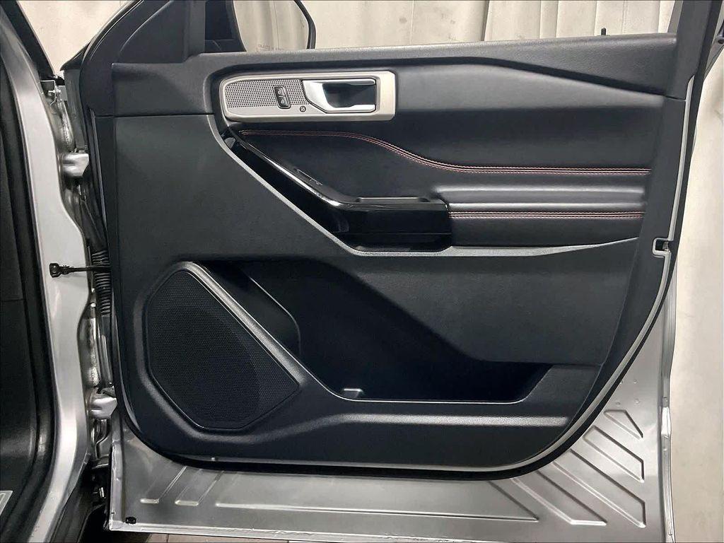 used 2022 Ford Explorer car