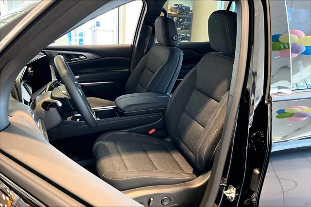 new 2025 Chevrolet Traverse car, priced at $41,095