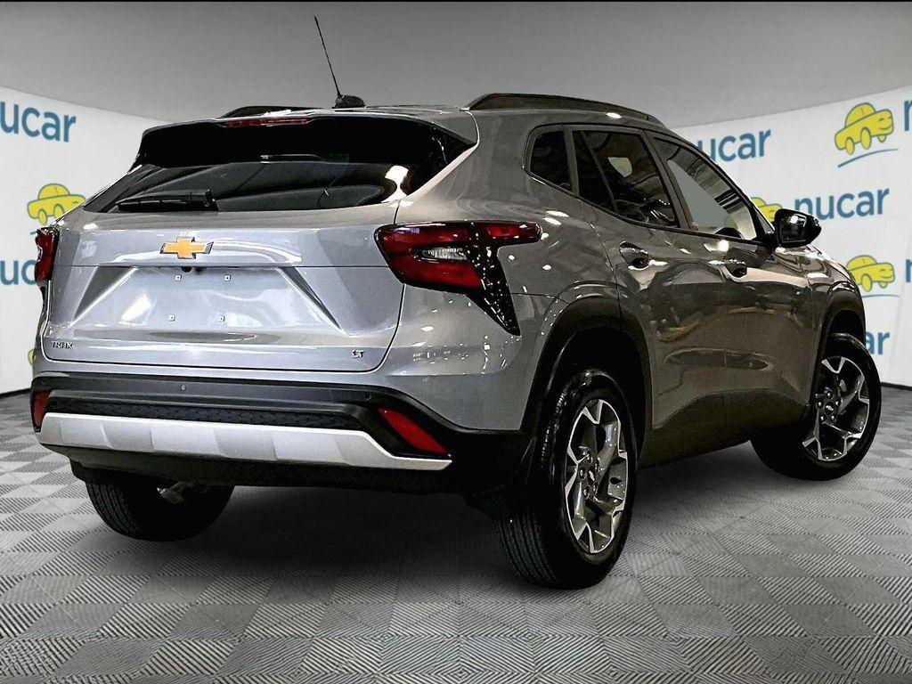 used 2025 Chevrolet Trax car, priced at $23,500