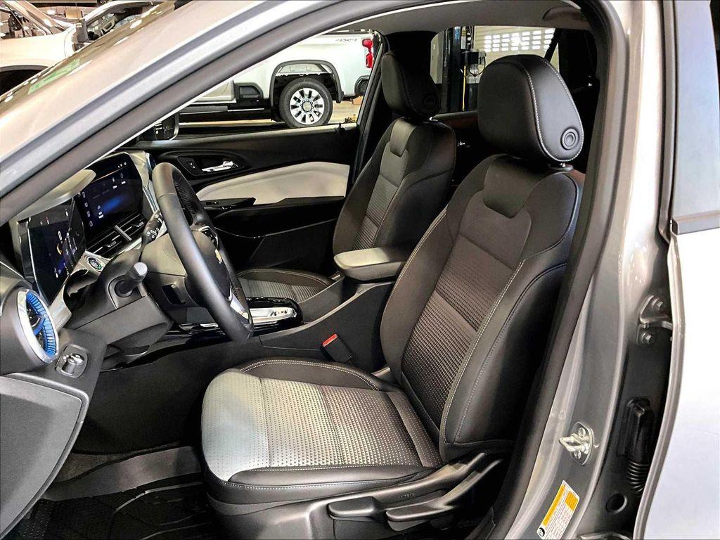used 2025 Chevrolet Trax car, priced at $23,500