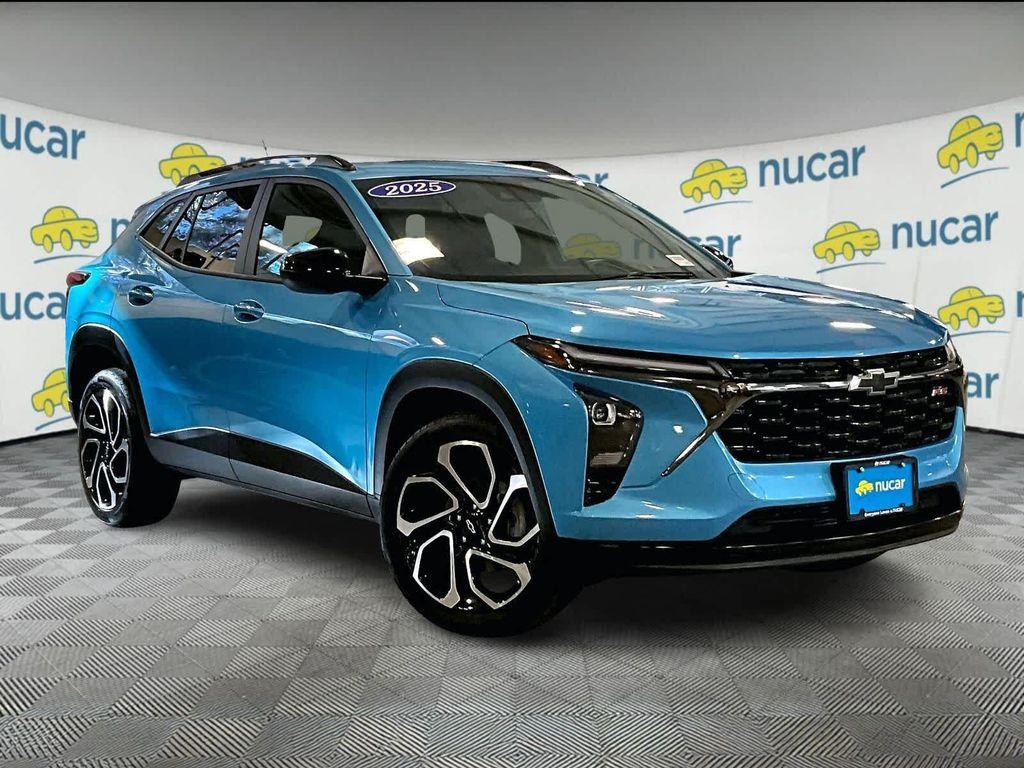 used 2025 Chevrolet Trax car, priced at $23,900