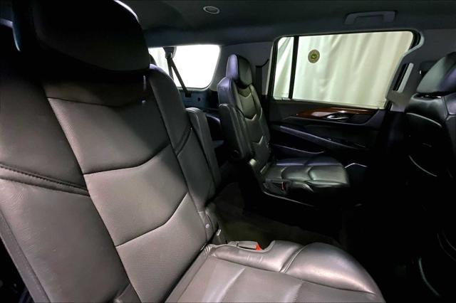 used 2020 Cadillac Escalade ESV car, priced at $35,900