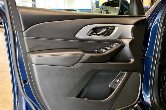 used 2022 Chevrolet Traverse car, priced at $27,900