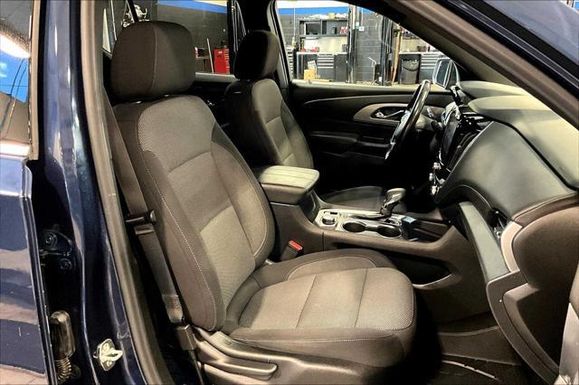 used 2022 Chevrolet Traverse car, priced at $27,900