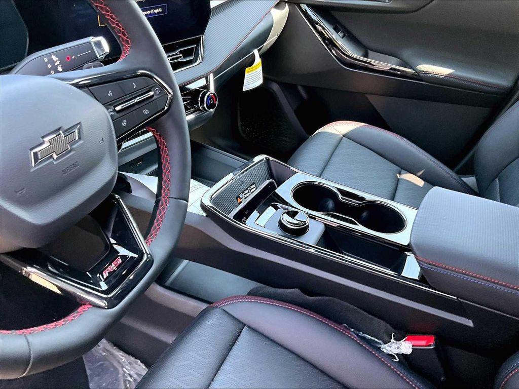 new 2026 Chevrolet Equinox car, priced at $37,260