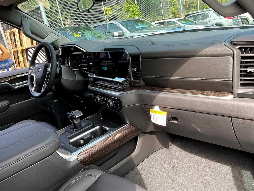 new 2025 Chevrolet Silverado 1500 car, priced at $60,655