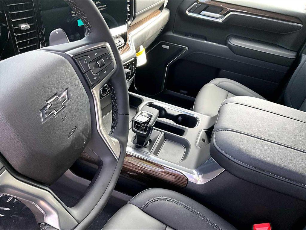 new 2025 Chevrolet Silverado 1500 car, priced at $60,655
