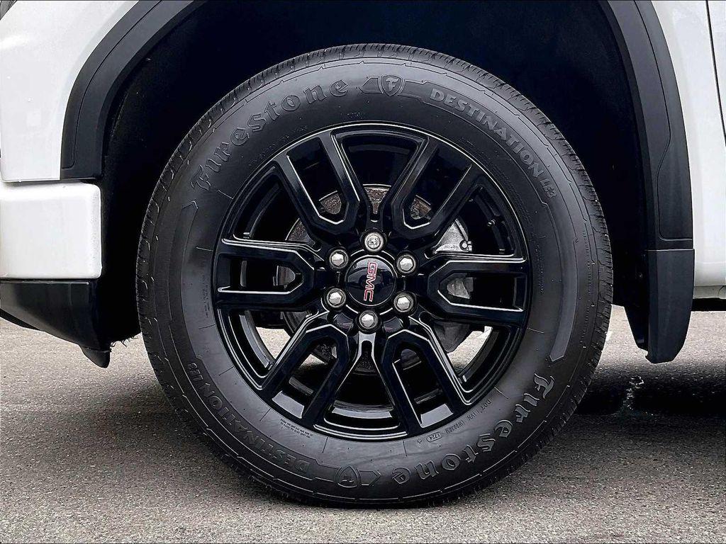 used 2022 GMC Sierra 1500 car, priced at $43,900