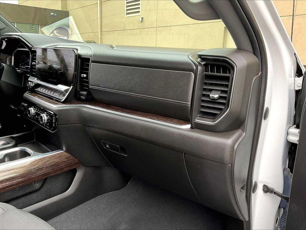 used 2022 GMC Sierra 1500 car, priced at $43,900