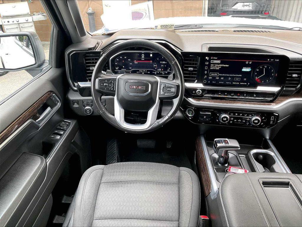 used 2022 GMC Sierra 1500 car, priced at $43,900