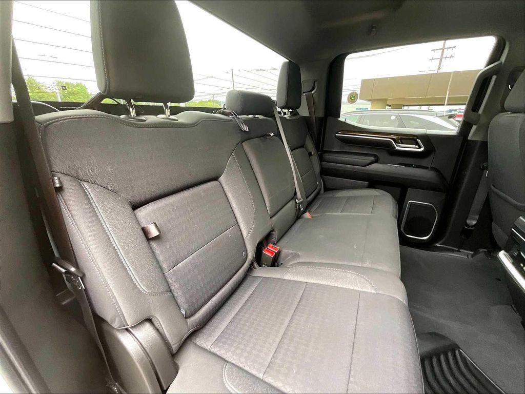 used 2022 GMC Sierra 1500 car, priced at $43,900