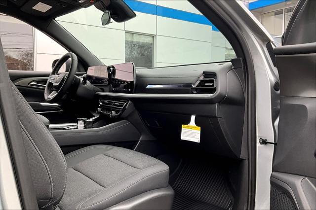 new 2025 Chevrolet Traverse car, priced at $45,120