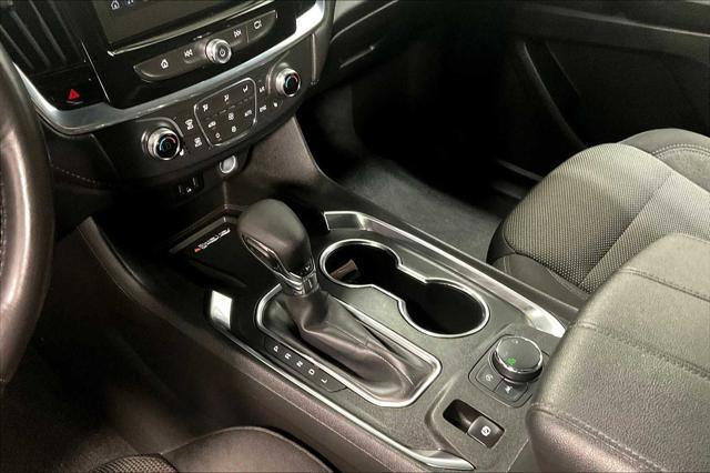 used 2022 Chevrolet Traverse car, priced at $30,800