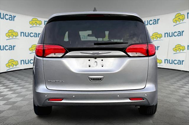 used 2018 Chrysler Pacifica car, priced at $13,600