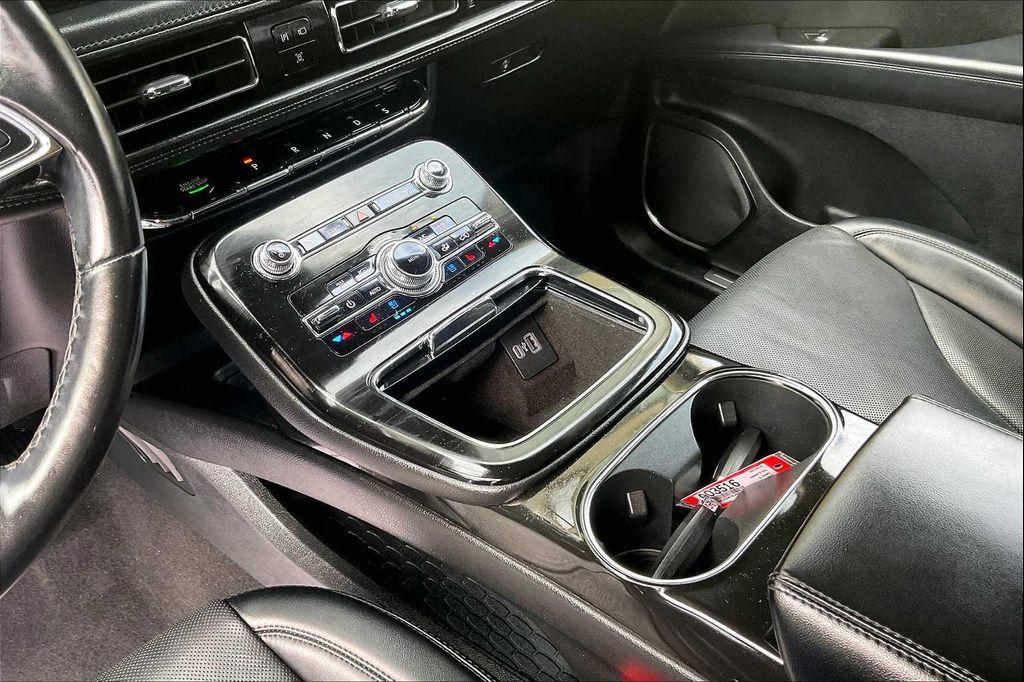 used 2022 Lincoln Nautilus car, priced at $36,300