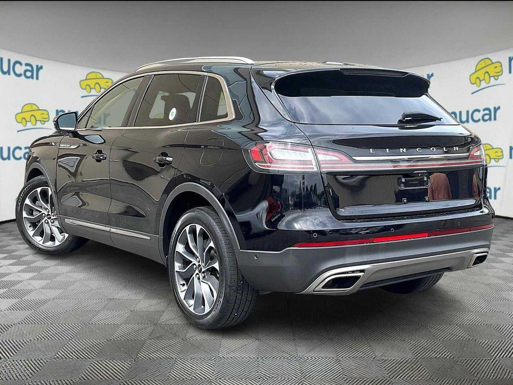 used 2022 Lincoln Nautilus car, priced at $33,900