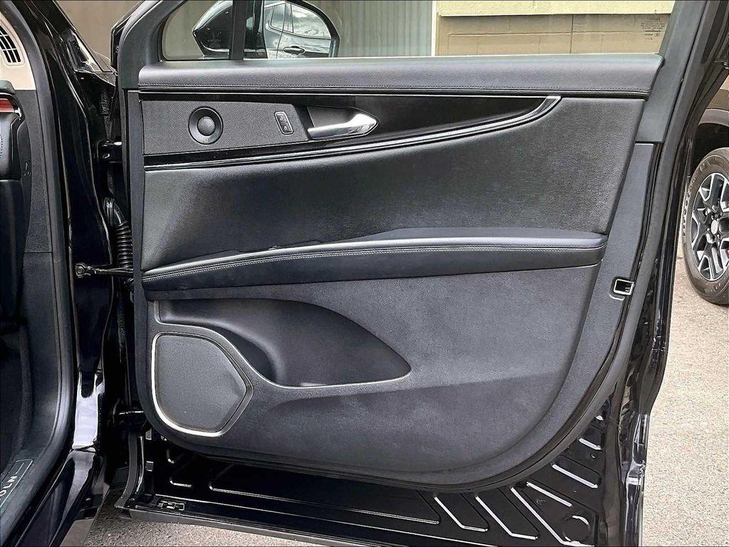 used 2022 Lincoln Nautilus car, priced at $33,900