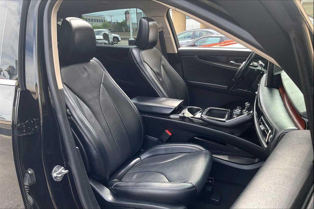 used 2022 Lincoln Nautilus car, priced at $36,300