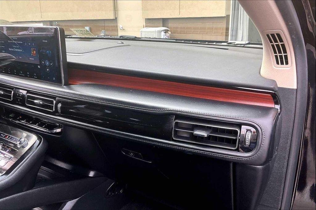 used 2022 Lincoln Nautilus car, priced at $36,300