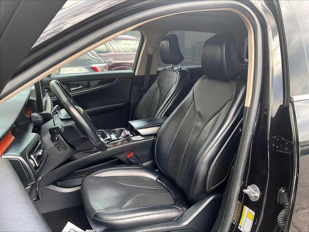 used 2022 Lincoln Nautilus car, priced at $33,900